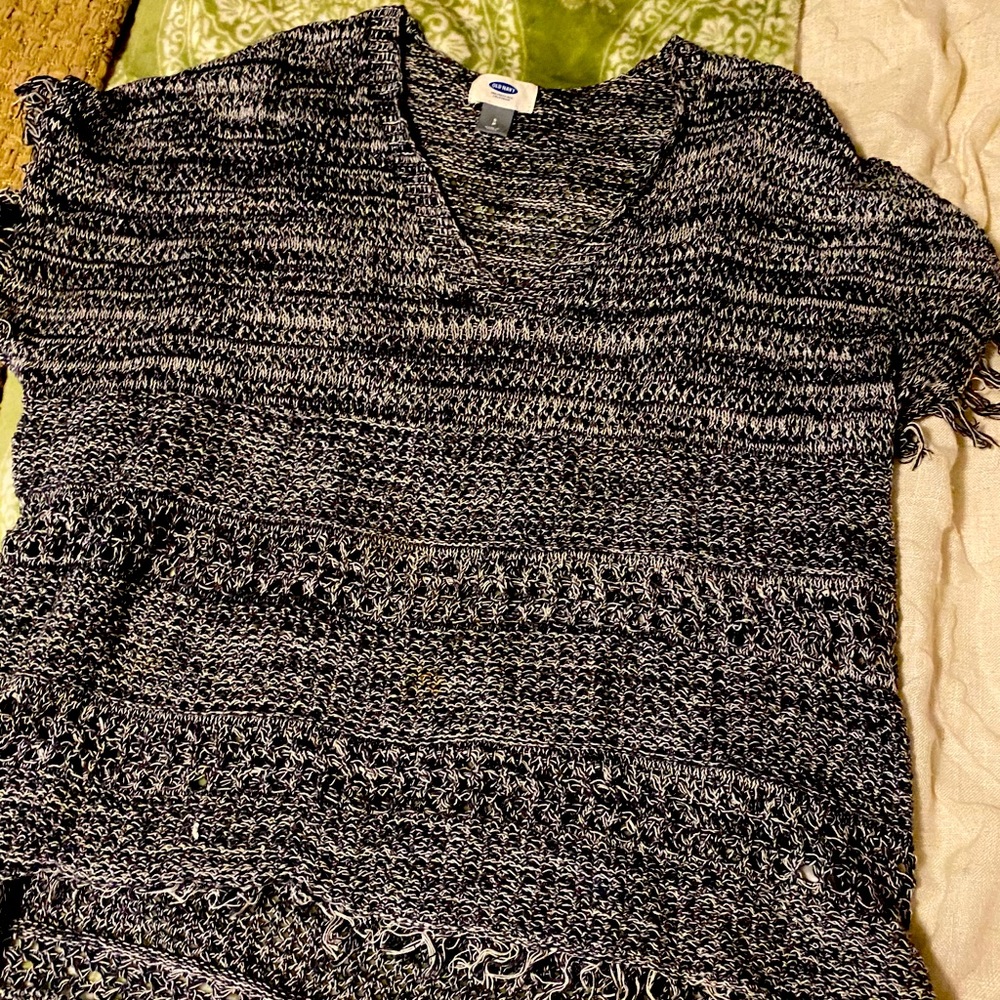 Old Navy knitted shirt